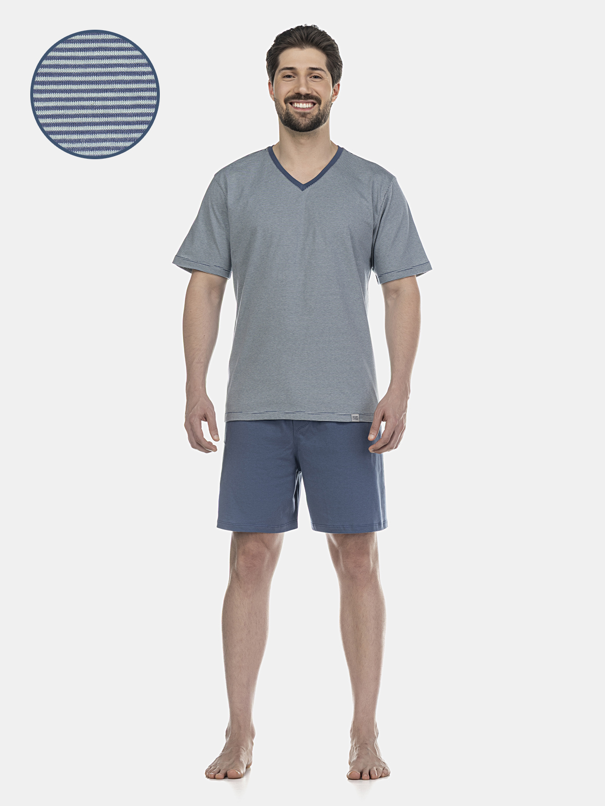 Conjunto camiseta decote V com short