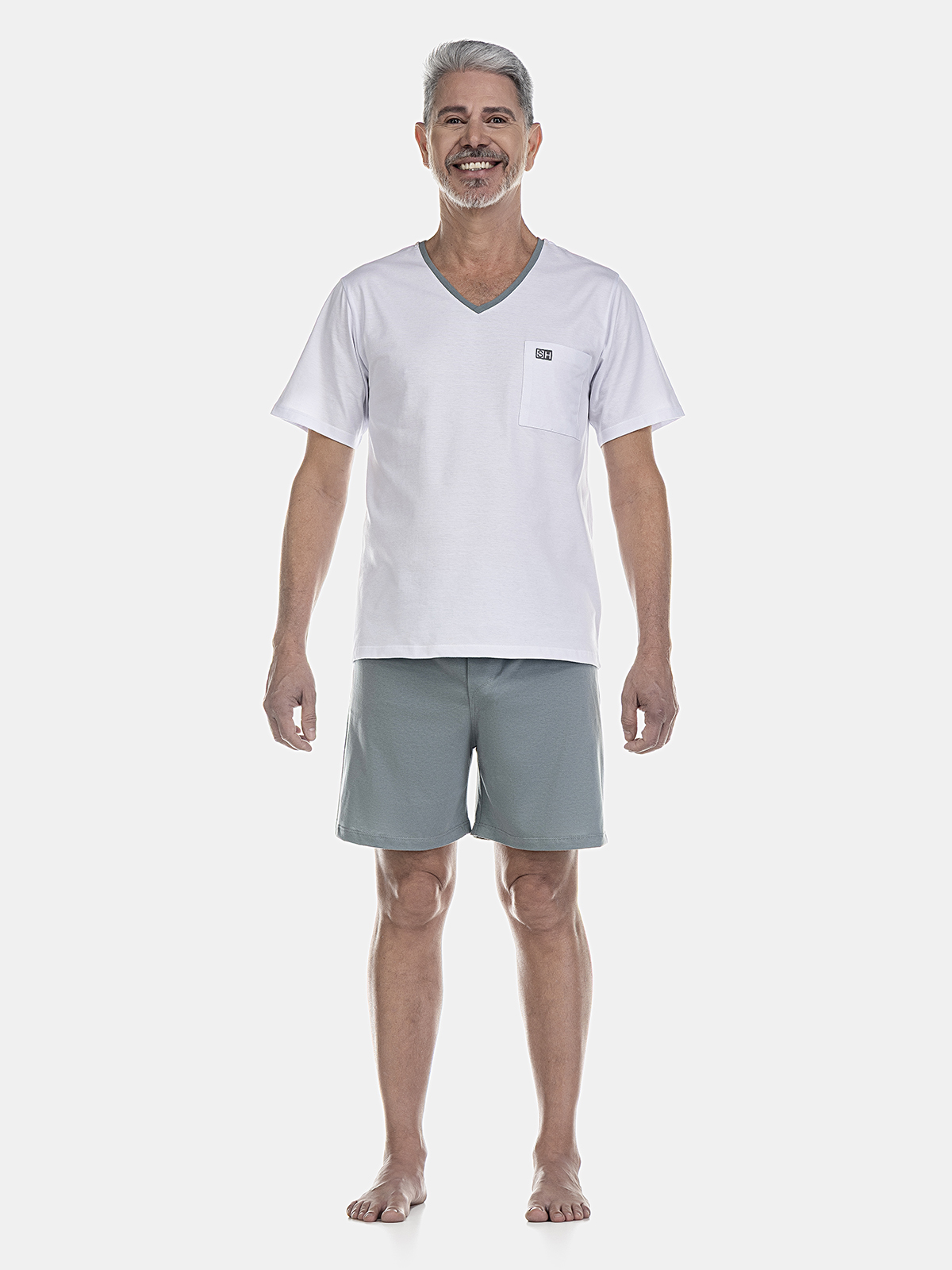 Conjunto camiseta decote V com short