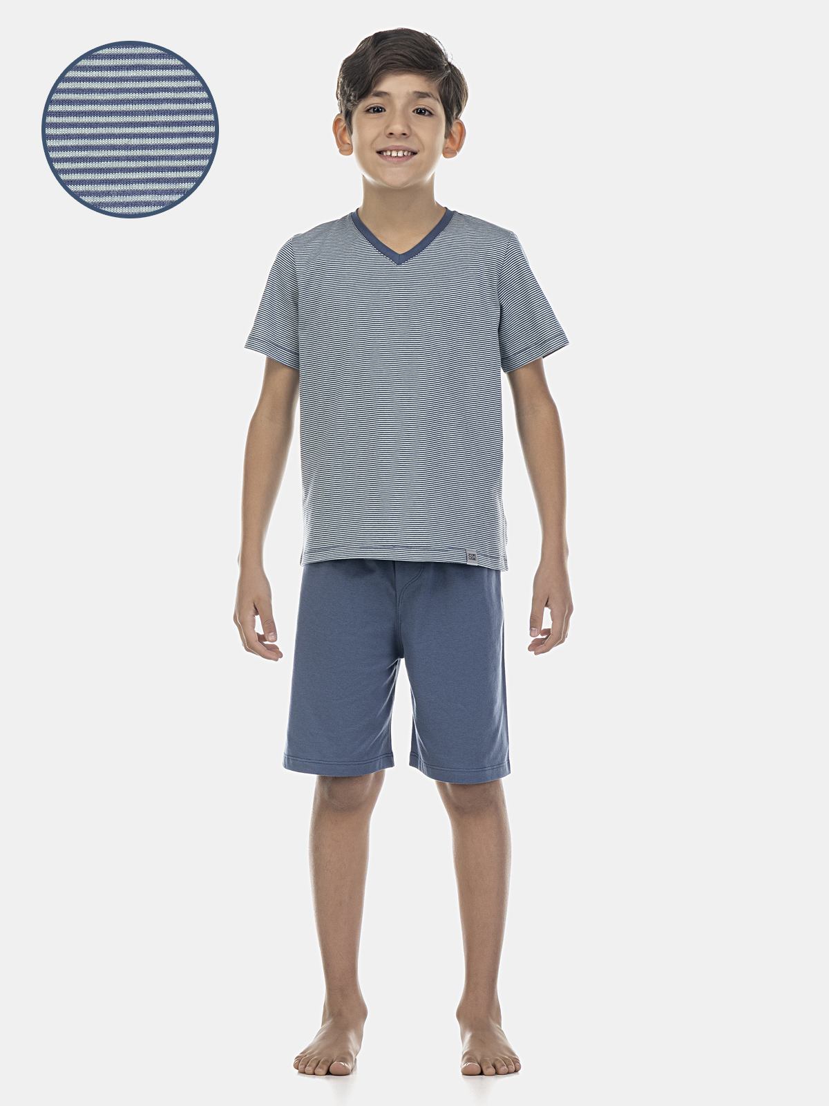 Conjunto camiseta decote V curta e short