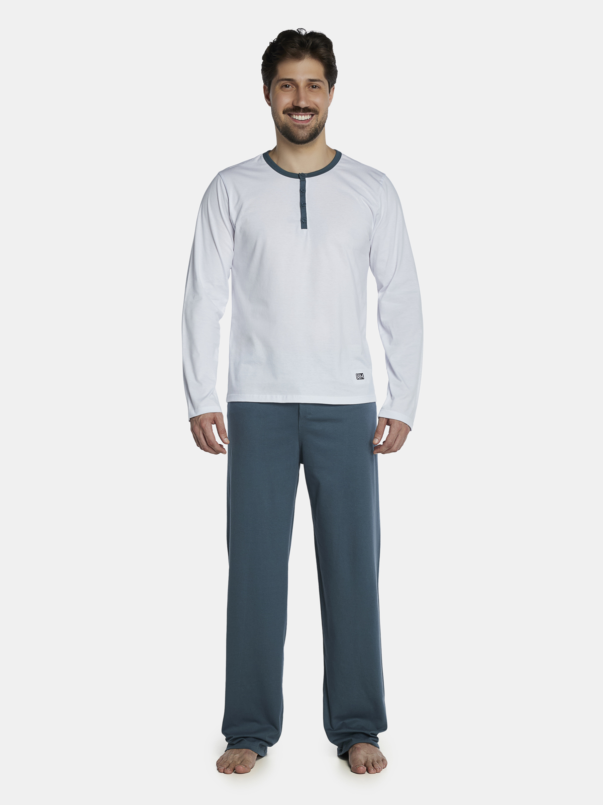 Conjunto camiseta com abertura e calça